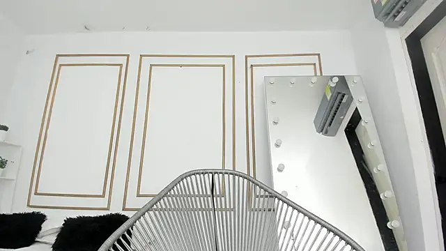 natalia aguirre1 online show from 11/05/25, 12:19