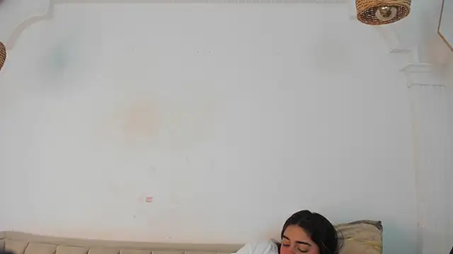 natalia aguirre1 online show from 02/11/26, 12:16