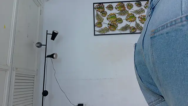 natalia aguirre1 online show from 12/19/25, 12:07