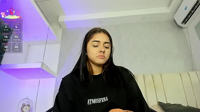 natalia aguirre1 online show from 01/15/26, 12:08