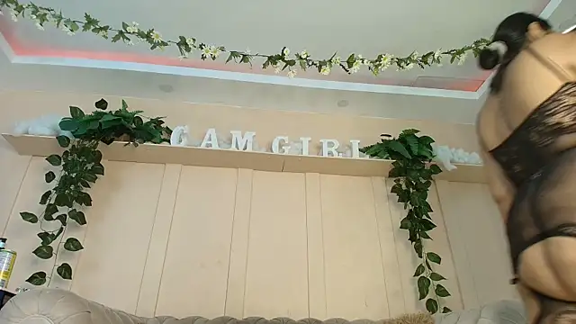 Snapshot of JOCELYN_SANTANA1 chatting on 12/16/25, 12:09 JOCELYN SANTANA1 online show from 12/16/25, 12:09