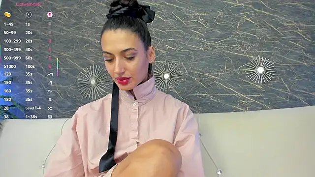 moona ray online show from 11/11/25, 08:58