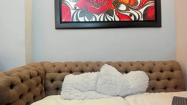 Snapshot of VickyJohnson1 chatting on 12/19/25, 07:27 VickyJohnson1 online show from 12/19/25, 07:27