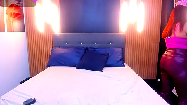 Snapshot of VickyJohnson1 chatting on 10/22/25, 08:41 VickyJohnson1 online show from 10/22/25, 08:41