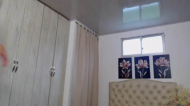 abigail f00x online show from 10/03/25, 12:17