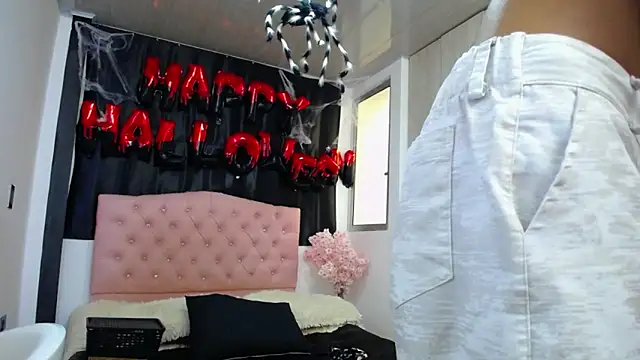 abigail f00x online show from 10/16/25, 12:35