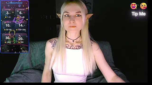 mischellemeow13 online show from 10/02/25, 10:24