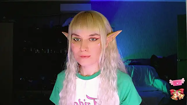 Snapshot of mischellemeow13 chatting on 02/20/26, 08:00 mischellemeow13 online show from 02/20/26, 08:00