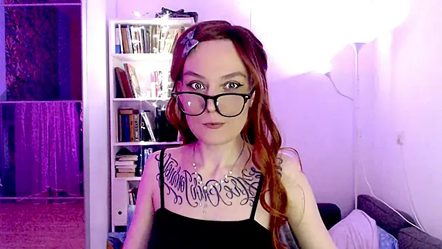 mischellemeow13 online show from 02/09/25, 01:11