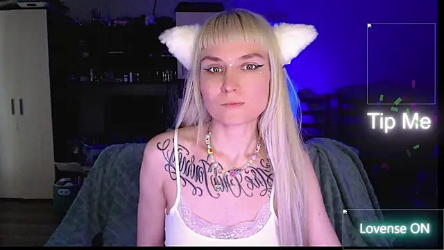 Snapshot of mischellemeow13 chatting on 05/22/26, 06:00 mischellemeow13 online show from 05/22/26, 06:00