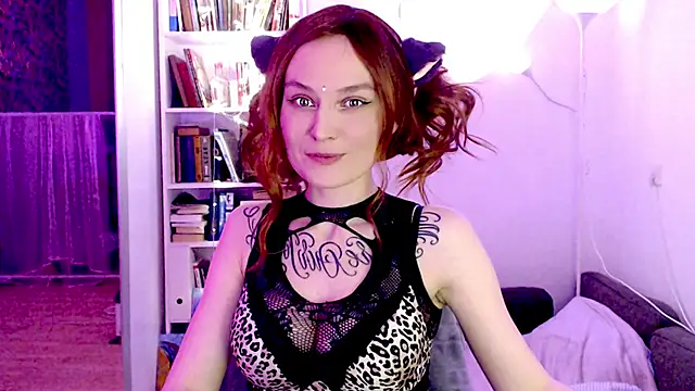 mischellemeow13 online show from 02/07/25, 01:04