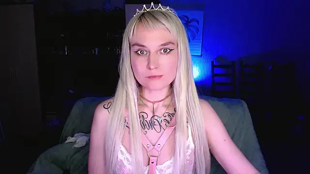 Snapshot of mischellemeow13 chatting on 05/30/26, 08:58 mischellemeow13 online show from 05/30/26, 08:58
