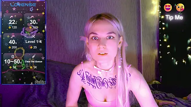 mischellemeow13 online show from 10/30/25, 05:28