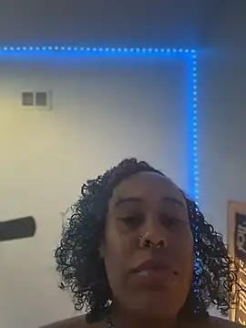 loveluna8 online show from 02/02/26, 05:23