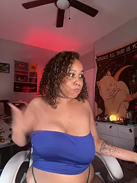 Snapshot of loveluna8 chatting on 03/12/25, 02:34 loveluna8 online show from 03/12/25, 02:34