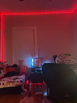 Snapshot of loveluna8 chatting on 11/16/25, 10:09 loveluna8 online show from 11/16/25, 10:09