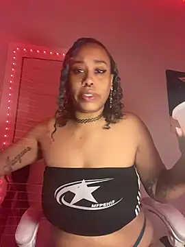 Snapshot of loveluna8 chatting on 11/06/25, 11:47 loveluna8 online show from 11/06/25, 11:47