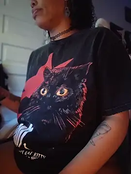 loveluna8 online show from 03/31/26, 12:29