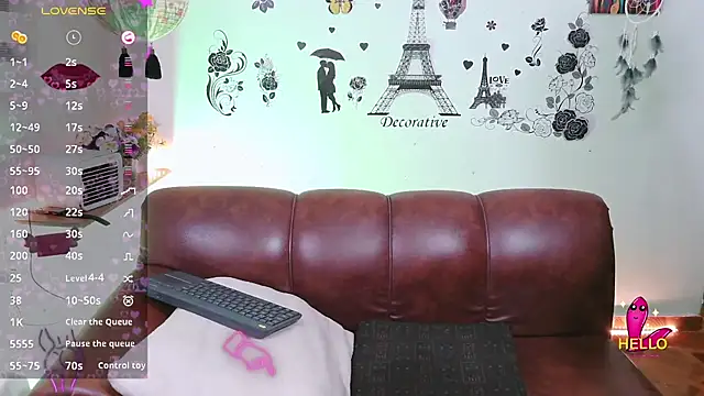 Snapshot of FernandaEloisa chatting on 02/17/25, 12:54 FernandaEloisa online show from 02/17/25, 12:54