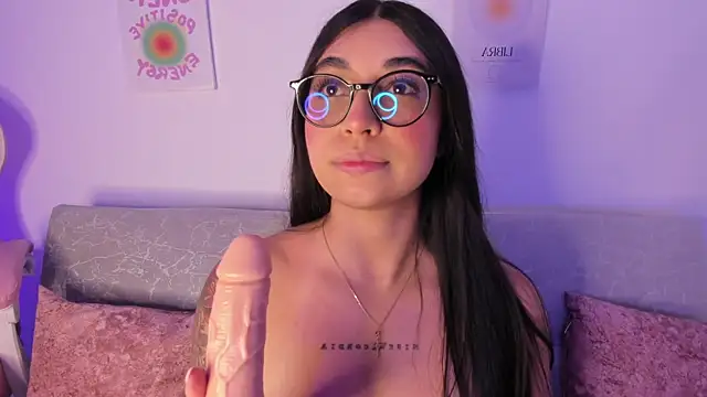 Snapshot of sensualhaven_ chatting on 01/03/25, 03:38 sensualhaven online show from 01/03/25, 03:38