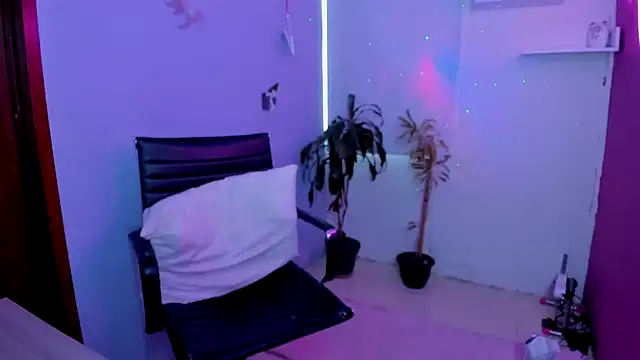  sulmatevans  online show from 11/13/25, 03:49