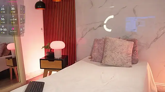 lexiee grey  online show from 12/17/25, 12:10