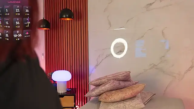 lexiee grey  online show from 12/20/25, 12:08