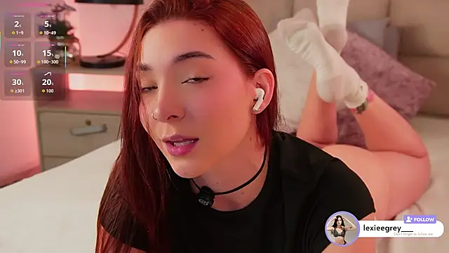 lexiee grey  online show from 11/27/25, 11:54