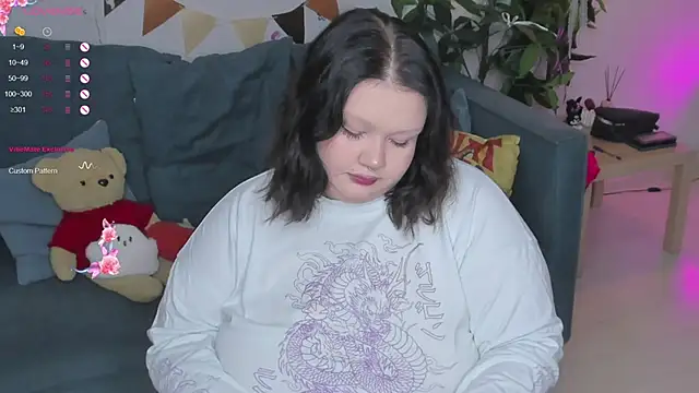 LilyBelll online show from 10/04/25, 08:32