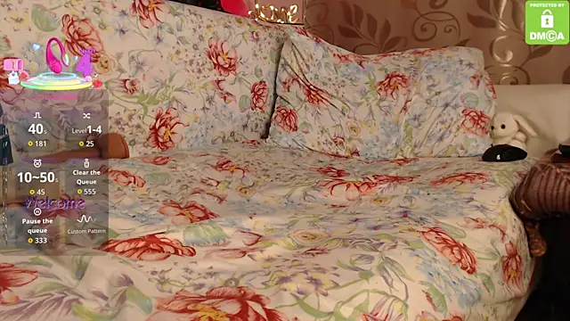  M i a    online show from 10/20/25, 02:57