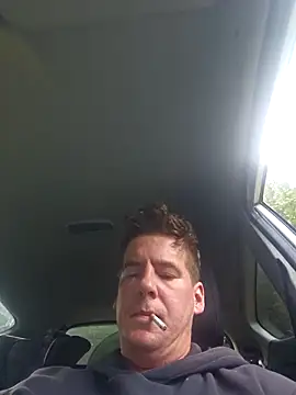 Snapshot of Titanhoott chatting on 10/08/25, 08:49 Titanhoott online show from 10/08/25, 08:49