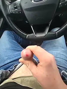 Snapshot of Titanhoott chatting on 12/09/24, 08:22 Titanhoott online show from 12/09/24, 08:22