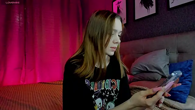 Lesi Moonie01 online show from 02/13/26, 09:09