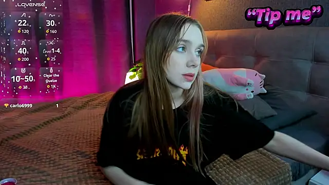 Snapshot of Lesi_Moonie01 chatting on 11/11/25, 09:37 Lesi Moonie01 online show from 11/11/25, 09:37