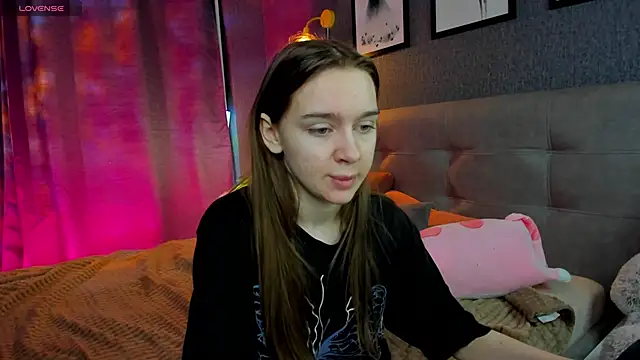 Snapshot of Lesi_Moonie01 chatting on 12/04/25, 08:35 Lesi Moonie01 online show from 12/04/25, 08:35