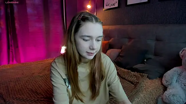 Snapshot of Lesi_Moonie01 chatting on 11/14/25, 09:35 Lesi Moonie01 online show from 11/14/25, 09:35