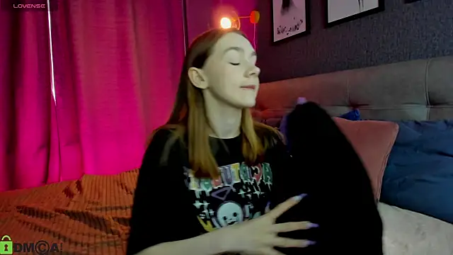 Lesi Moonie01 online show from 03/22/26, 09:22