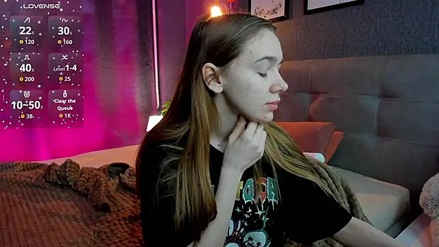 Snapshot of Lesi_Moonie01 chatting on 11/29/25, 09:20 Lesi Moonie01 online show from 11/29/25, 09:20