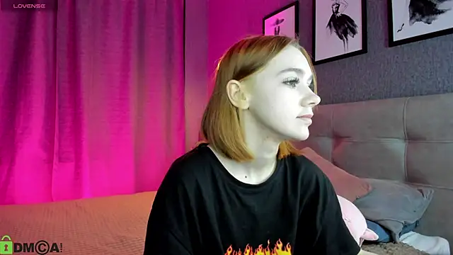 Lesi Moonie01 online show from 05/20/26, 09:28