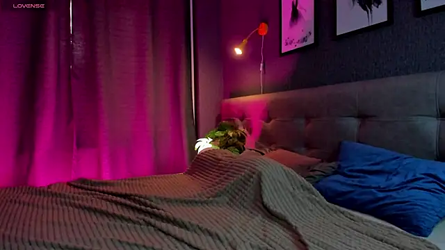 Lesi Moonie01 online show from 02/12/26, 09:31