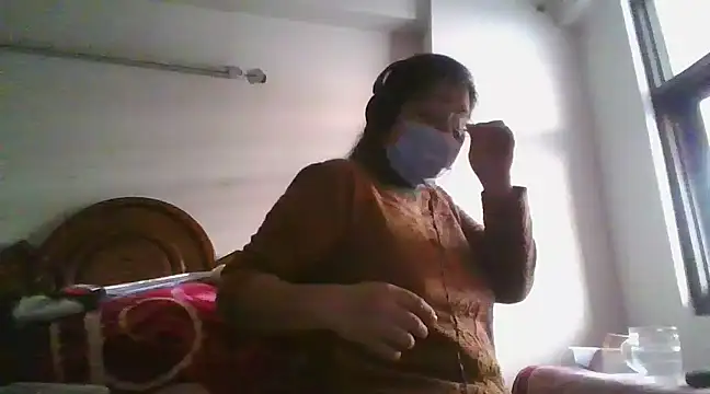 Snapshot of cutiecatty21 chatting on 03/03/25, 11:22 cutiecatty21 online show from 03/03/25, 11:22