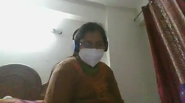 Snapshot of cutiecatty21 chatting on 12/26/24, 04:47 cutiecatty21 online show from 12/26/24, 04:47
