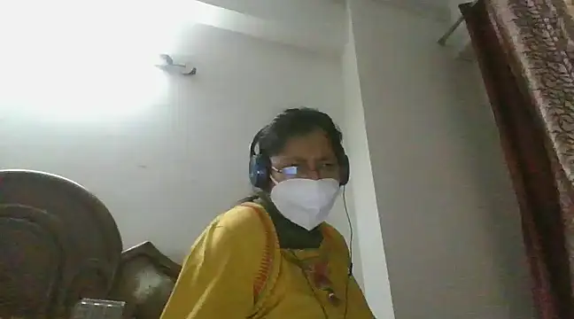 Snapshot of cutiecatty21 chatting on 12/11/24, 04:42 cutiecatty21 online show from 12/11/24, 04:42