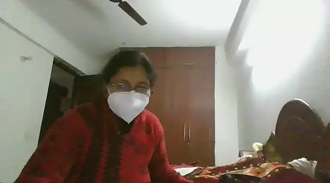 Snapshot of cutiecatty21 chatting on 12/19/24, 04:24 cutiecatty21 online show from 12/19/24, 04:24