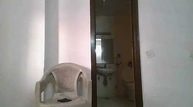 Snapshot of cutiecatty21 chatting on 02/13/25, 08:48 cutiecatty21 online show from 02/13/25, 08:48