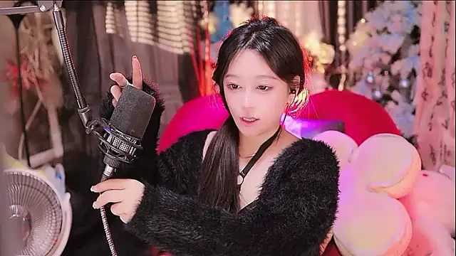 Missy Nana21 online show from 12/14/25, 04:12