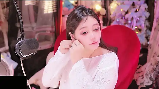 Missy Nana21 online show from 10/28/25, 04:17