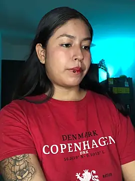 Snapshot of EmmaRossem chatting on 02/20/26, 09:39 EmmaRossem online show from 02/20/26, 09:39