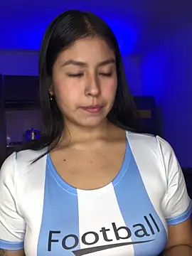 Snapshot of EmmaRossem chatting on 12/01/25, 07:26 EmmaRossem online show from 12/01/25, 07:26