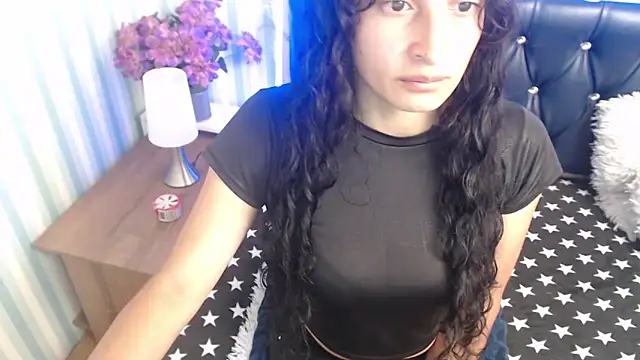 Snapshot of Scarlett_Keaton chatting on 03/20/25, 06:19 Scarlett Keaton online show from 03/20/25, 06:19